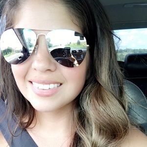 Meet your Posher, Erica